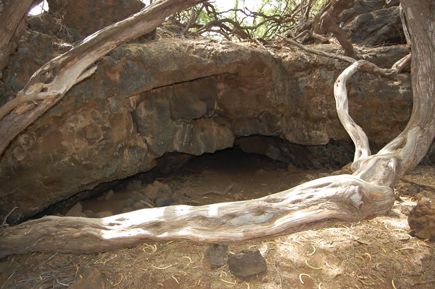 Small cave between rocks