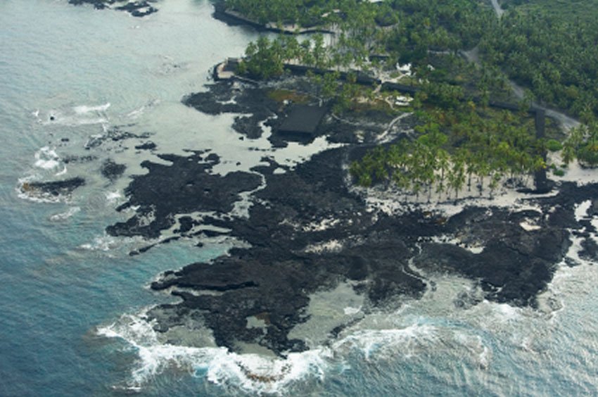 Honaunau from the air