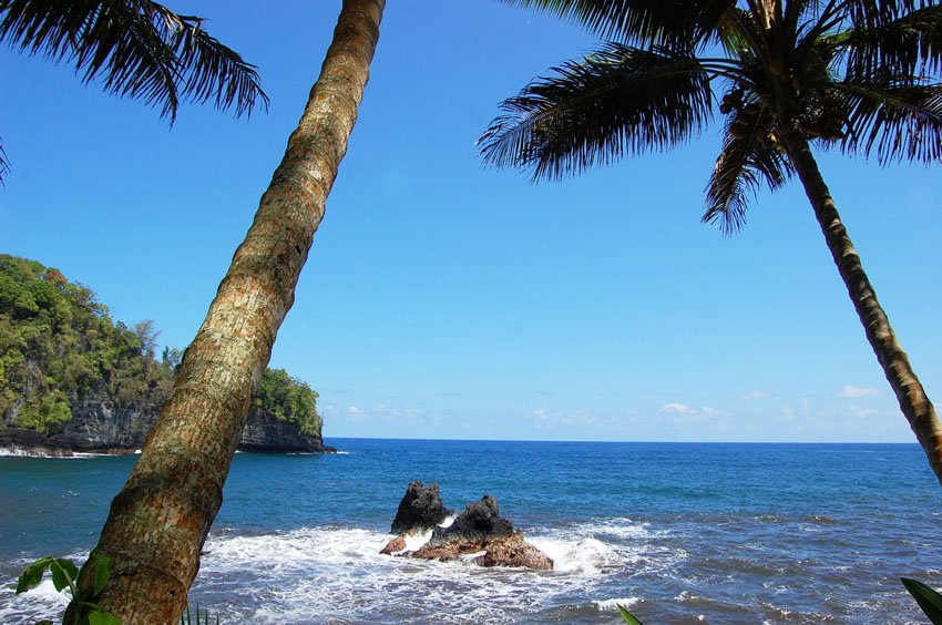 Twin Rocks at Onomea Bay