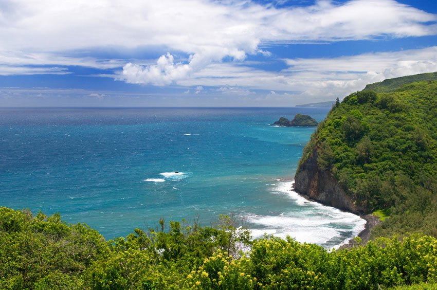 Pololu Valley lookout