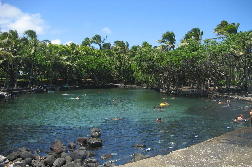 Ahalanui pond