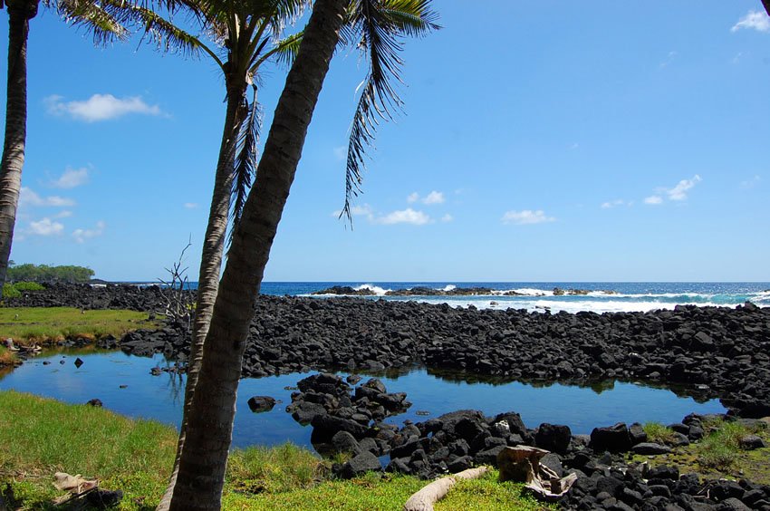 Ahalanui shoreline