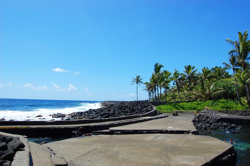 Ahalanui shoreline