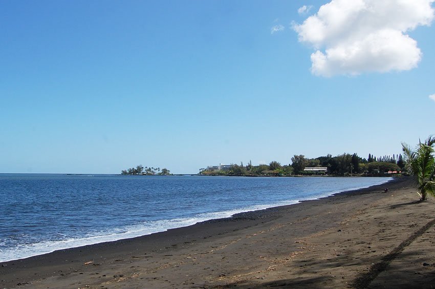 Hilo beach