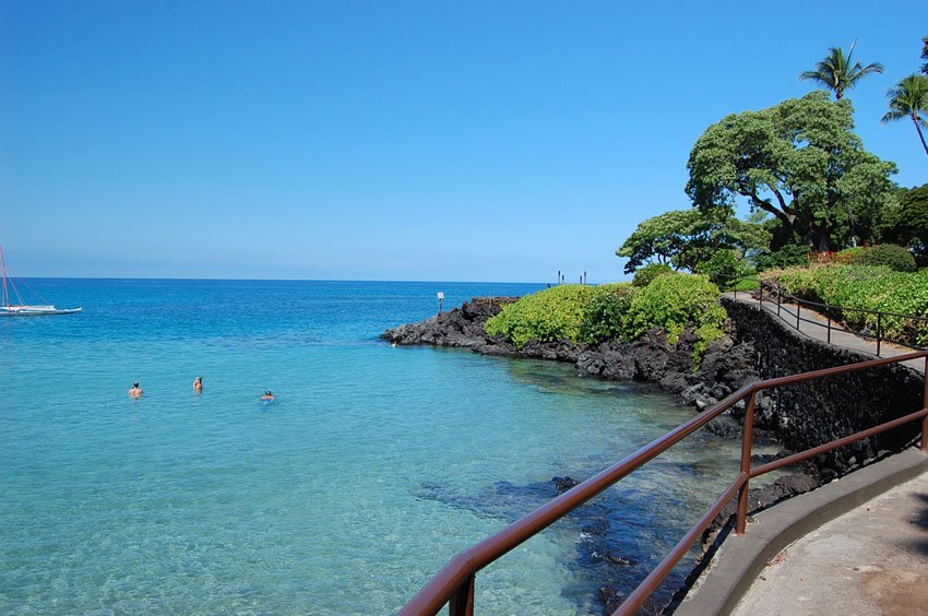 Scenic path by Mauna Kea Beach Hotel