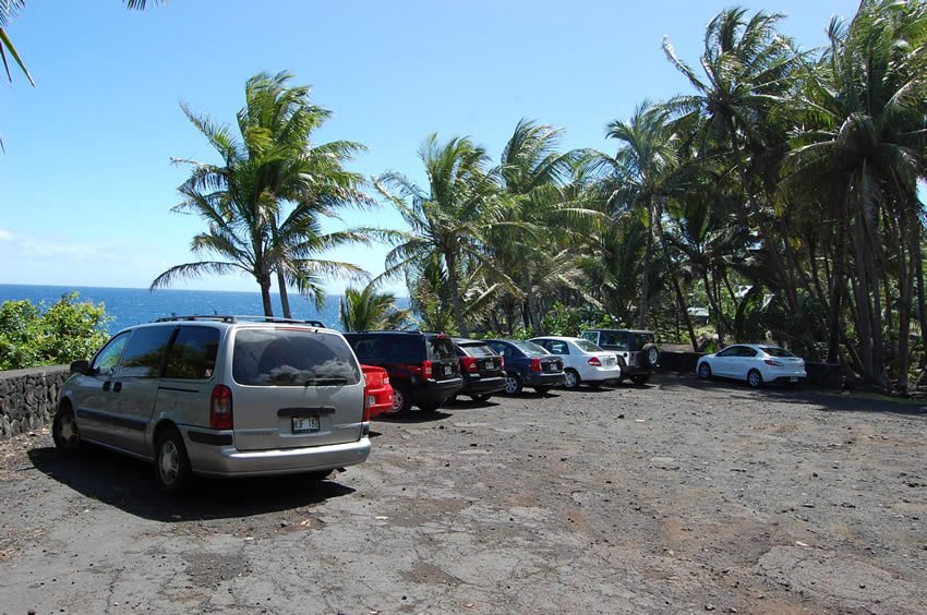 Kehena Beach parking lot