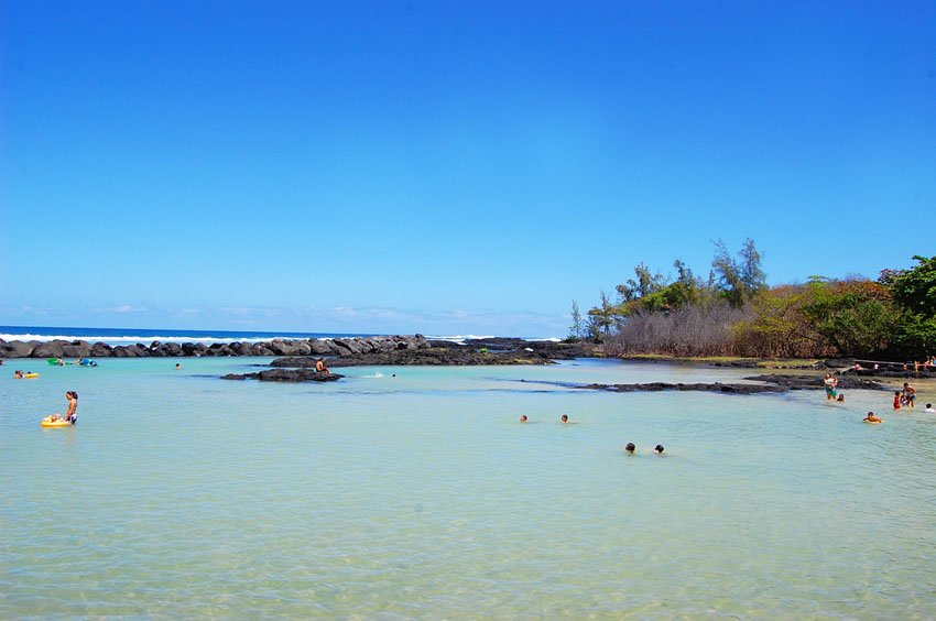 Onekahakaha Beach Park