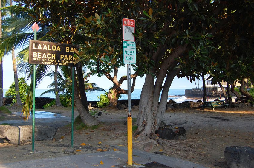 La'aloa Beach Park sign