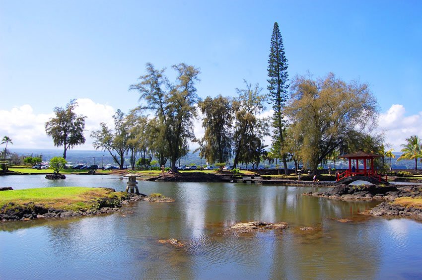 Queen Liliuokalani Gardens