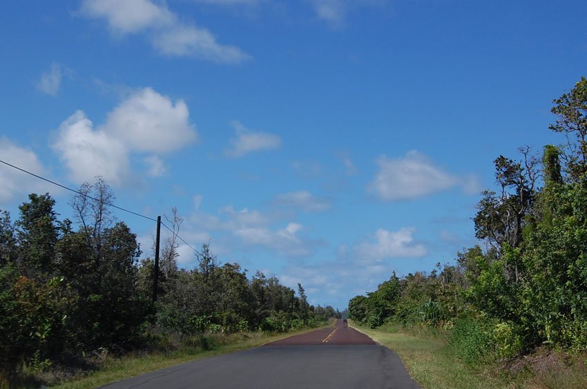 Beginning of red pavement