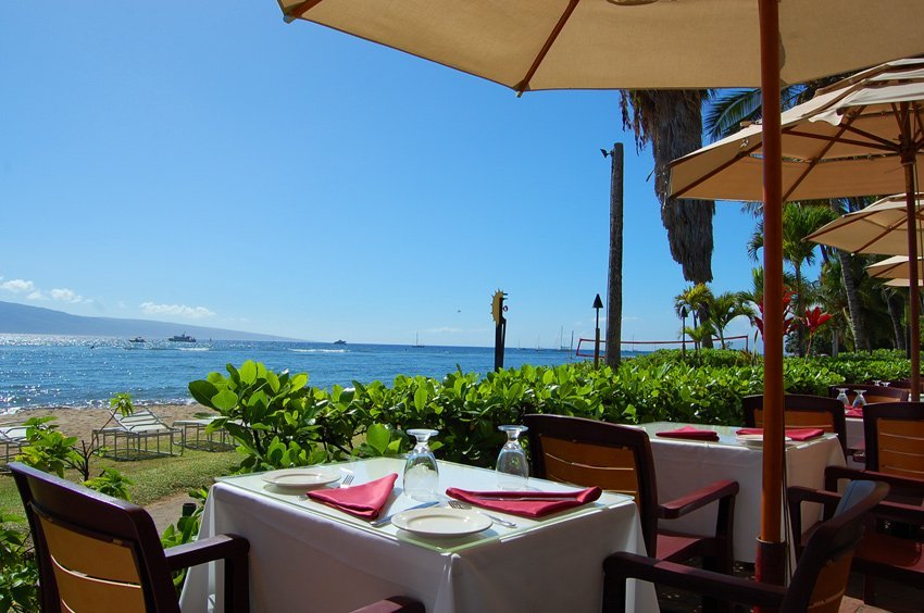 Maui bachfront dining