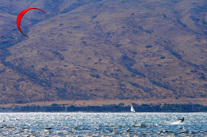 Kitesurfing on Maui