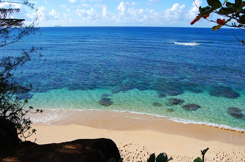 Hideaways Beach (Pali Ke Kua Beach)