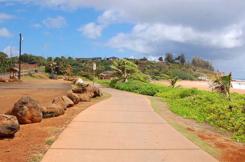 Kealia Beach walkway