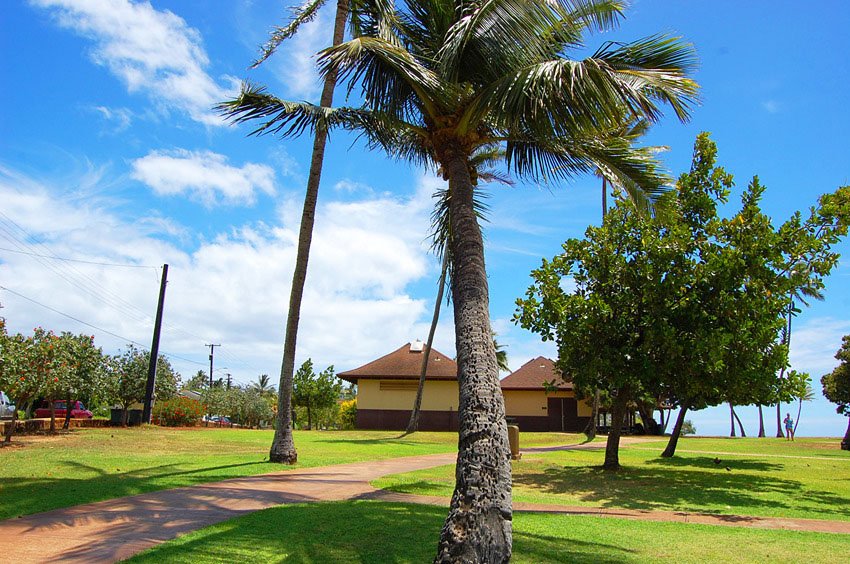 Poipu Beach restrooms