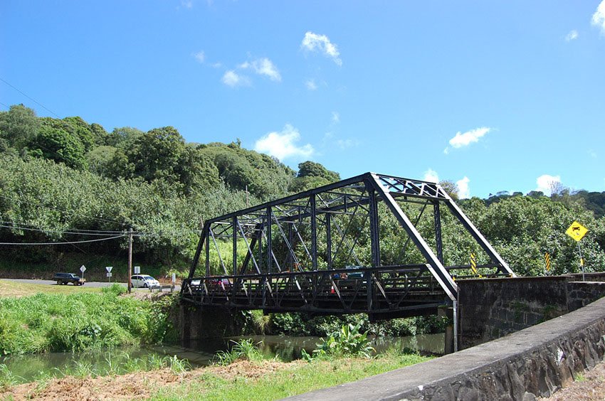 One-lane bridge near Hanalei