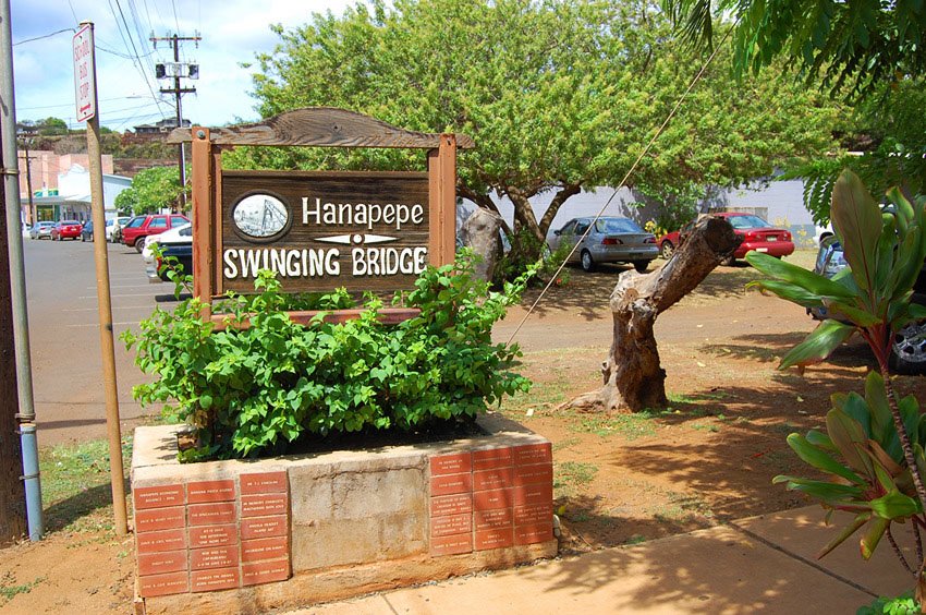 Hanapepe Swinging Bridge sign