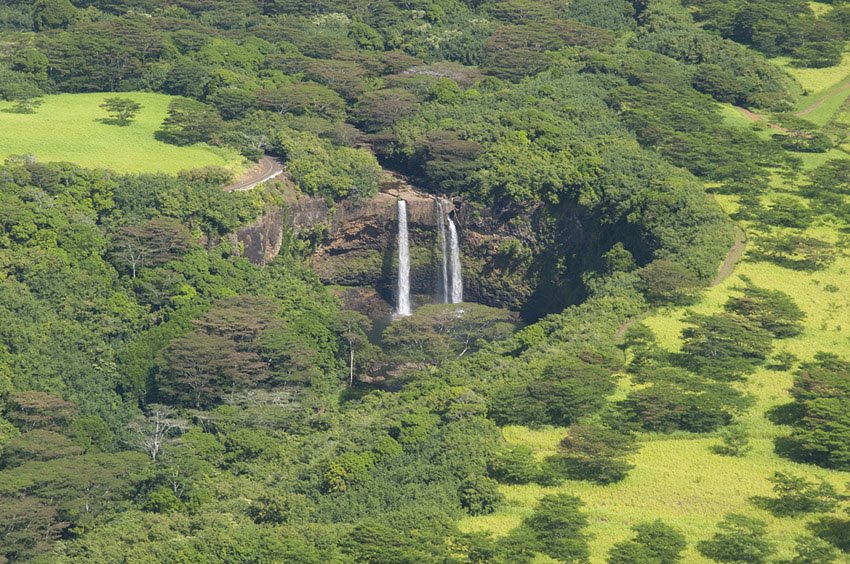 Aerial view of Wailua Falls