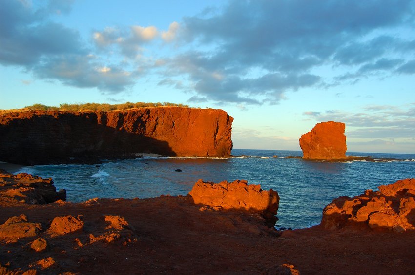 Pu'u Pehe (Sweetheart Rock)