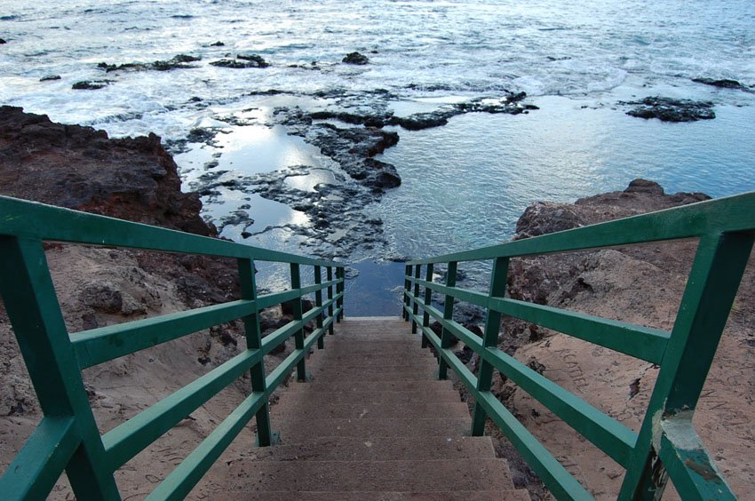 Stairs to Hulopo'e Bay tidepools