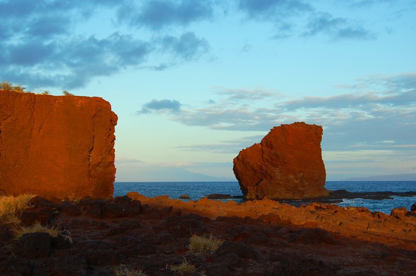 Pu'u Pehe (Sweetheart Rock)