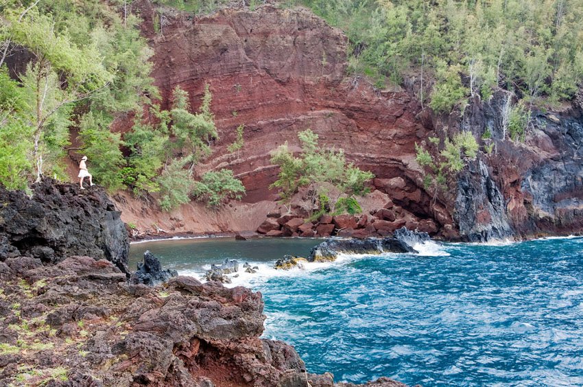 Also known as Kaihalulu Beach