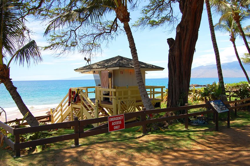 Lifeguard tower