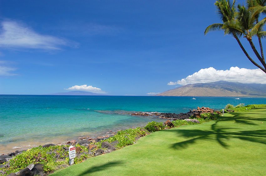 Shoreline near Kamaole Beach I