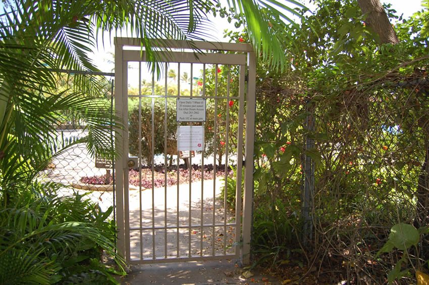 Beach access gate at Makena Surf