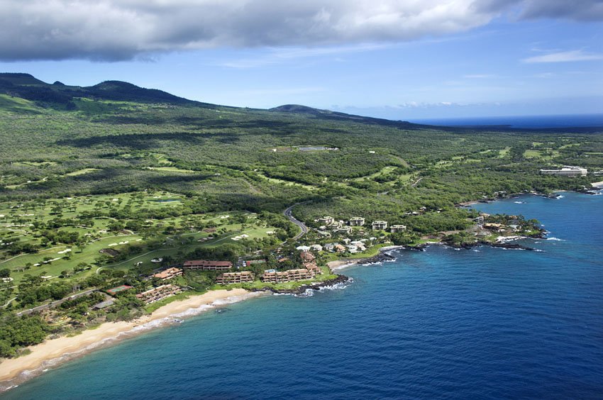 Southern end of Po'olenalena Beach