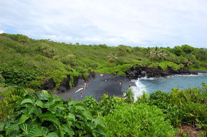 Also known as Pa'iloa Beach