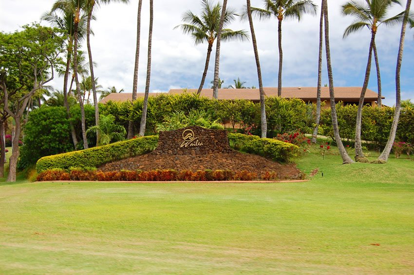 Wailea entry sign