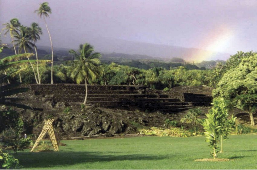 Piilanihale heiau in the Kahanu Garden