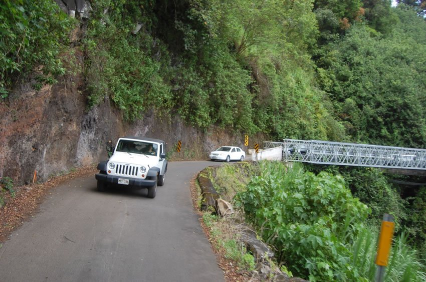 Narrow stretch along Hana Highway