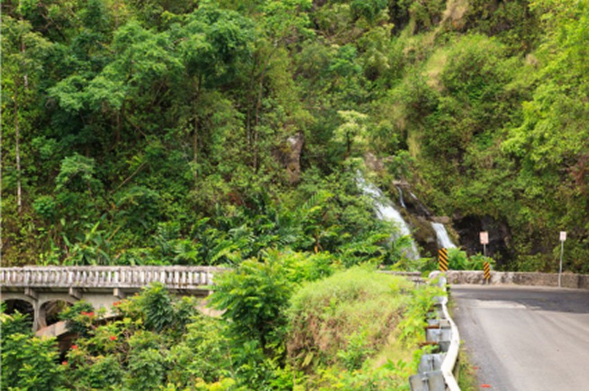 Upper Waikani Falls