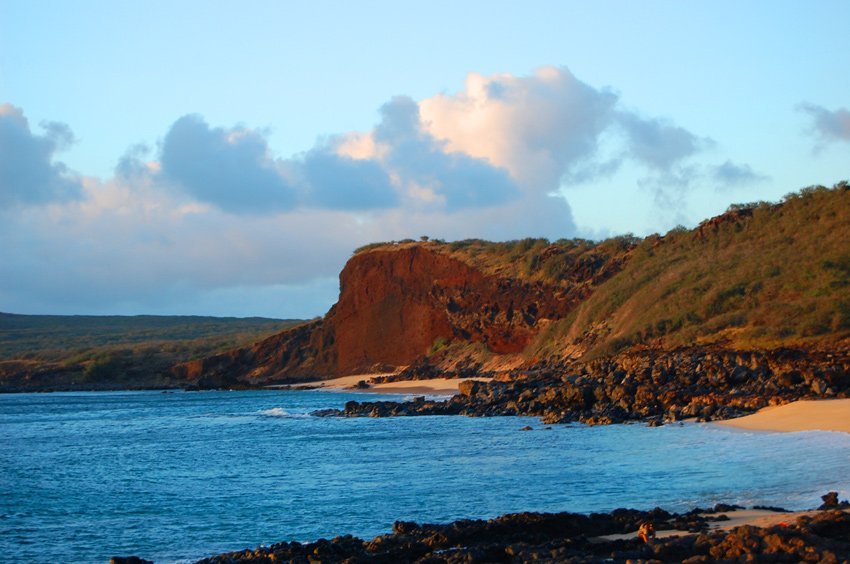 Evening light shines on the beach