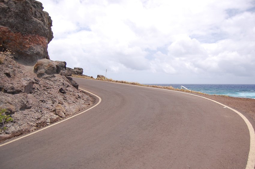 Molokai narrow road