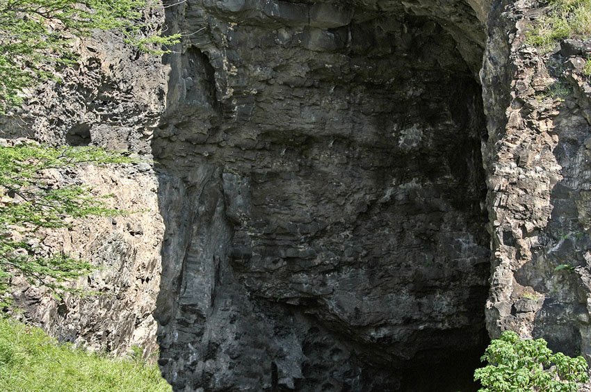 Kaneana Cave