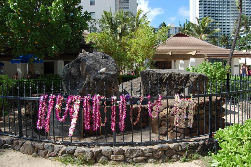 Wizard Stones in Waikiki