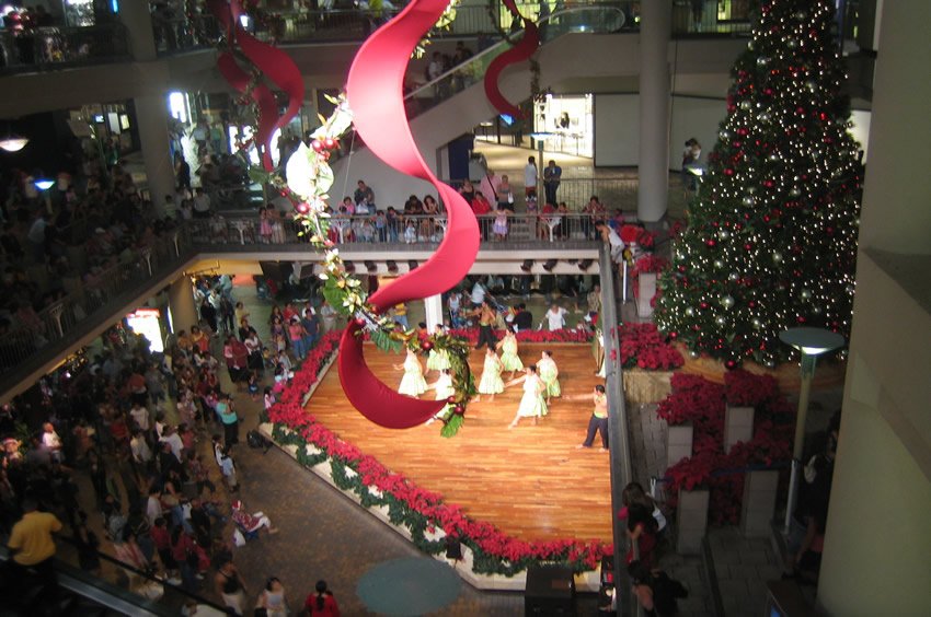 Hula performance in Ala Moana Center