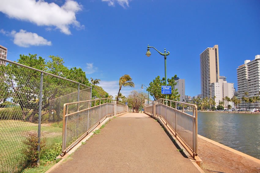 Scenic walkway