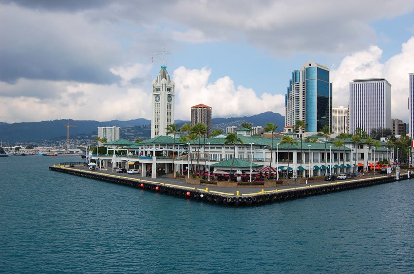 Honolulu Harbor