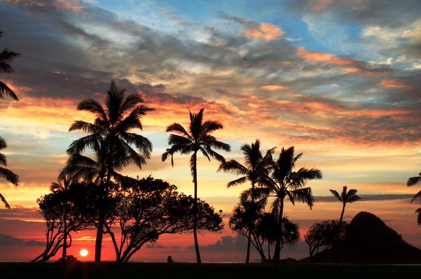 Mokoli'i Island at sunrise