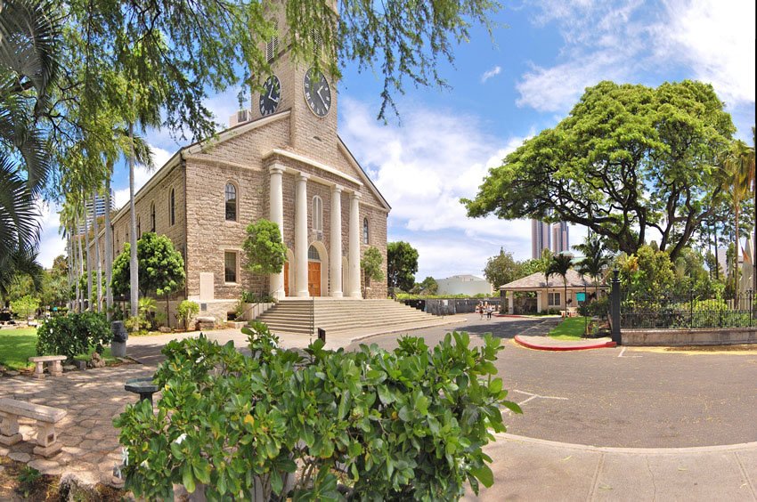 Popular downtown Honolulu church