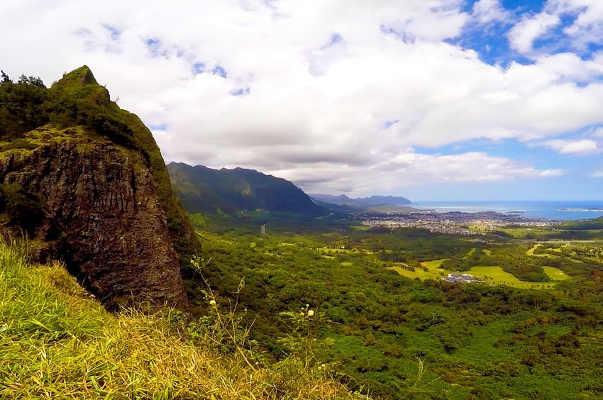 Nuuanu Pali Lookout on Oahu