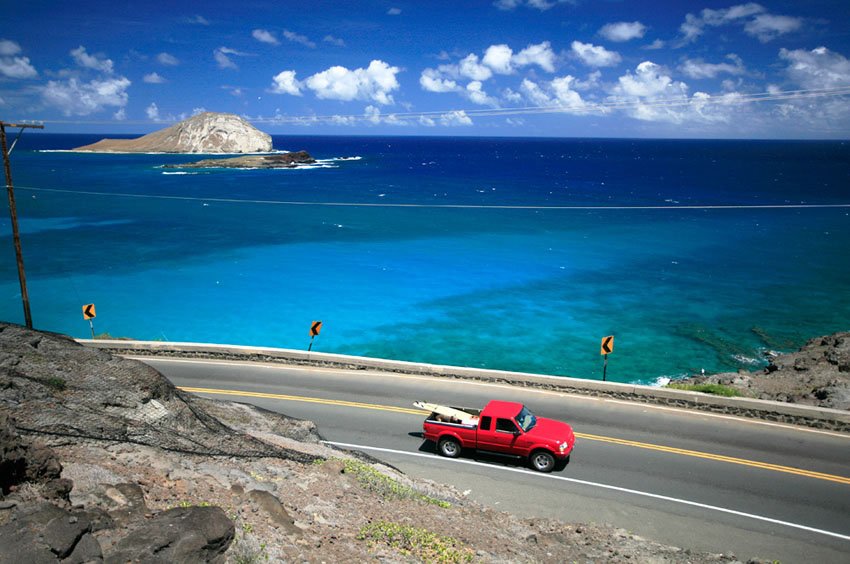 Scenic road on Oahu's south shore