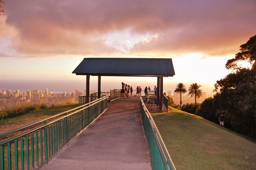 Lookout point at Pu'u Ualaka'a State Park