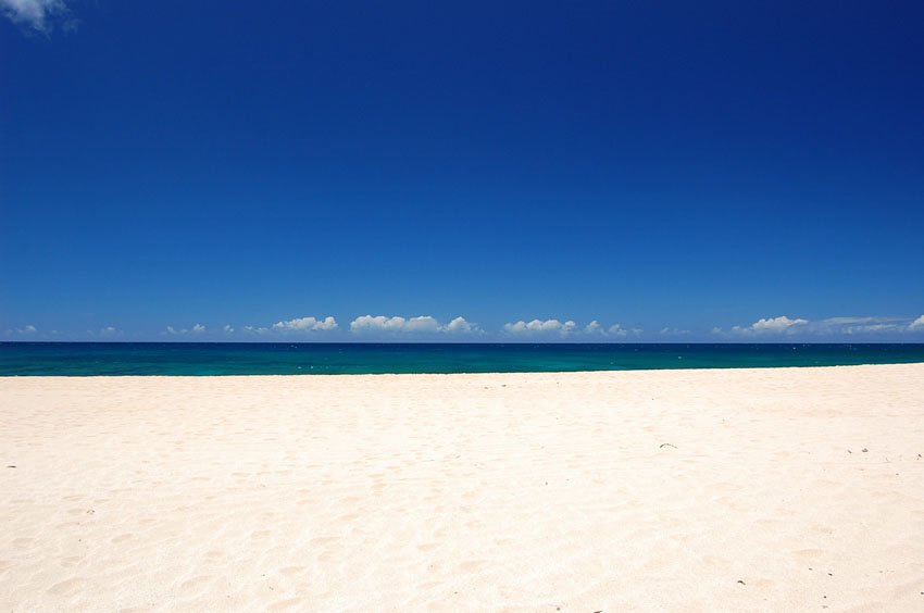 Azure blue Oahu water