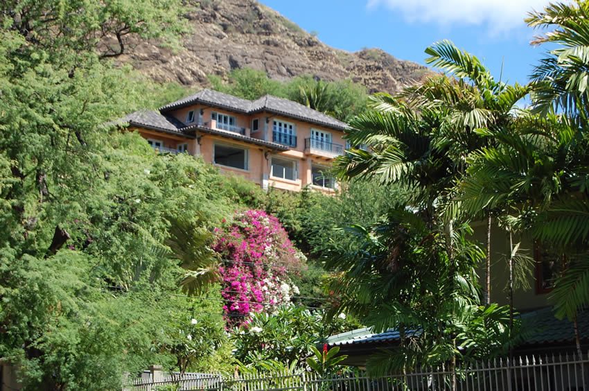 Home on the foothills of Diamond Head