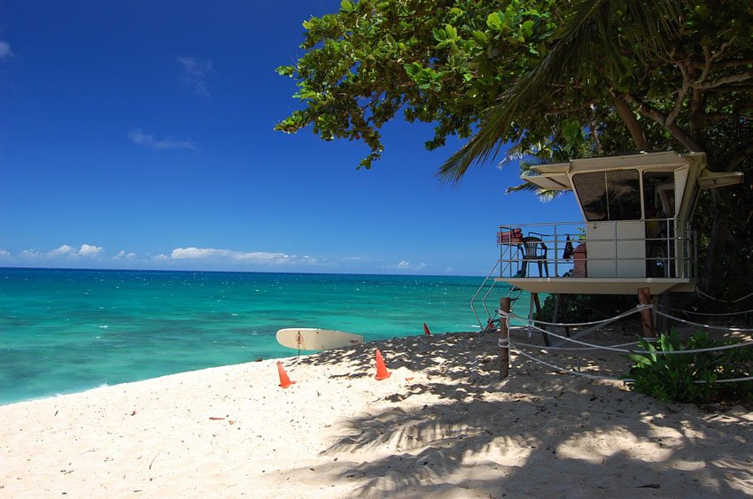 Ehukai Beach lifeguard tower